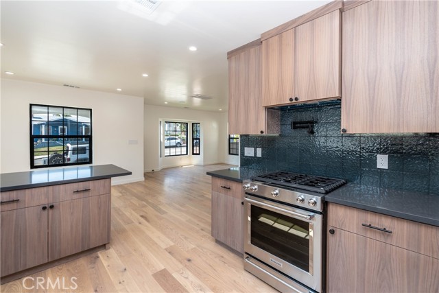 Detail Gallery Image 15 of 33 For 1242 W Summerland Ave, San Pedro,  CA 90732 - 2 Beds | 1 Baths