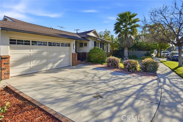 Detail Gallery Image 2 of 38 For 13421 Barbara Ann St, North Hollywood,  CA 91605 - 3 Beds | 2 Baths