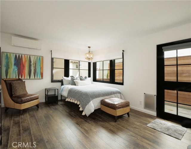 229 Marine Place, Manhattan Beach CA: https://media.crmls.org/medias/2bdffefb-a0ae-4b7a-90c4-226aa3587a98.jpg