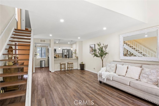 Detail Gallery Image 7 of 24 For 14133 Bayside Dr, Norwalk,  CA 90650 - 1 Beds | 1 Baths