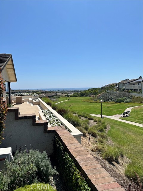 18 Skysail Drive, Corona del Mar CA: https://media.crmls.org/medias/2be05224-3b91-4163-89f5-1742c1457759.jpg