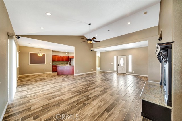 Detail Gallery Image 10 of 65 For 7315 W Avenue A8, Lancaster,  CA 93536 - 3 Beds | 3 Baths