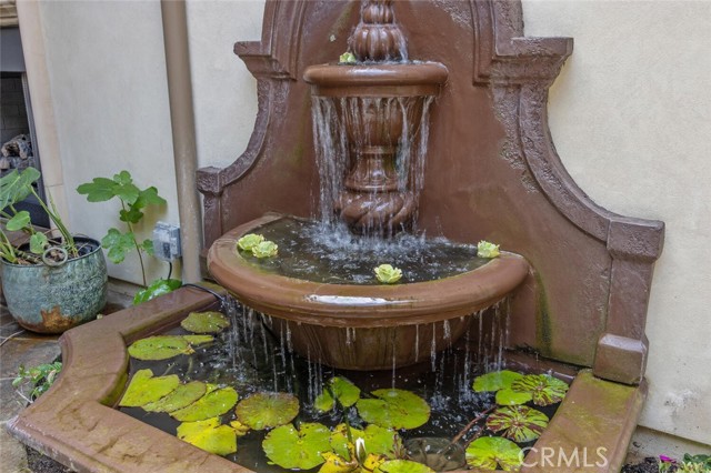 25769 Oak Leaf Court, Valencia CA: https://media.crmls.org/medias/2be18d0b-4884-4619-9fc9-50bc15268bb1.jpg