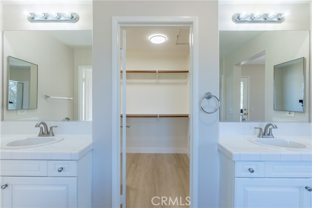 Detail Gallery Image 25 of 38 For 165 Kensington Park, Irvine,  CA 92606 - 4 Beds | 3/1 Baths