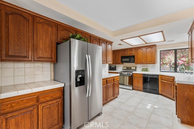 6641 Hawarden Drive, Riverside CA: https://media.crmls.org/medias/2be24ff8-789e-4678-b020-608c0c692ef4.jpg