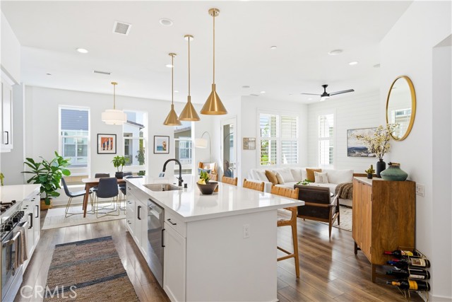 Detail Gallery Image 6 of 39 For 2112 Tidewater Cir, Costa Mesa,  CA 92627 - 3 Beds | 3 Baths