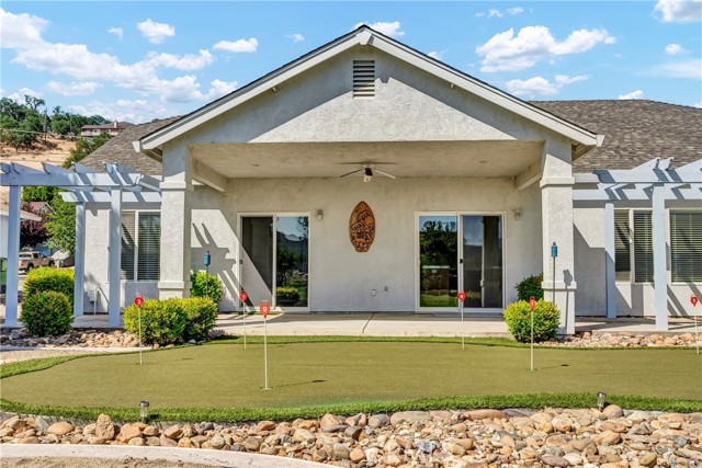 18579 Hidden Valley Road, Hidden Valley Lake CA: https://media.crmls.org/medias/2be29690-0de0-49f2-b4ff-047f8b56dab9.jpg