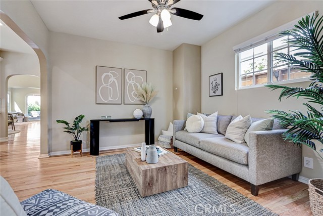 Detail Gallery Image 38 of 75 For 104 Saint Joseph Ave, Long Beach,  CA 90803 - 5 Beds | 3 Baths