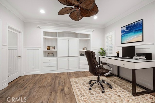20 Townsend, Irvine CA: https://media.crmls.org/medias/2be34d45-005e-4fab-bd27-88f52e6d80f2.jpg