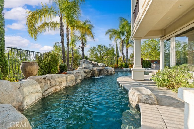 3 Hubbard Way, Coto de Caza CA: https://media.crmls.org/medias/2be3970c-9200-4b8f-9de7-3ff887eae2c4.jpg