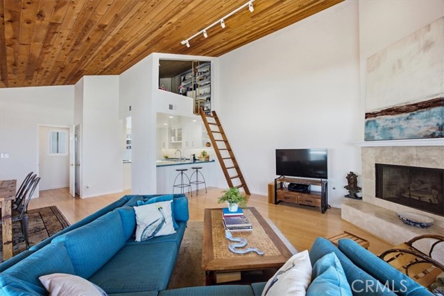 941 1st Street photo 13