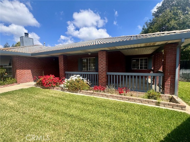 2165 Trenton Court, Merced CA: https://media.crmls.org/medias/2be4d813-d22a-4101-8c90-7ef27ab182e5.jpg