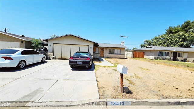 Detail Gallery Image 2 of 24 For 13413 Kay Dr, Corona,  CA 92879 - 4 Beds | 2/1 Baths