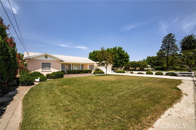 1830 E Victoria Avenue, San Bernardino CA: https://media.crmls.org/medias/2be5a24d-cb9f-4d31-a835-6a5ea7b36442.jpg