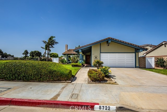 8722 Larthorn Dr, Huntington Beach, CA 92646