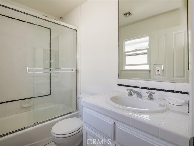 Detail Gallery Image 13 of 28 For 372 Richmond St, El Segundo,  CA 90245 - 3 Beds | 3/1 Baths