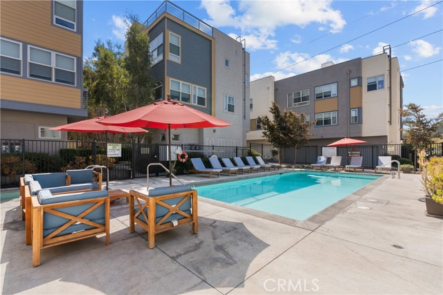 Detail Gallery Image 39 of 41 For 2753 Waverly Dr #705,  Los Angeles,  CA 90039 - 2 Beds | 3 Baths