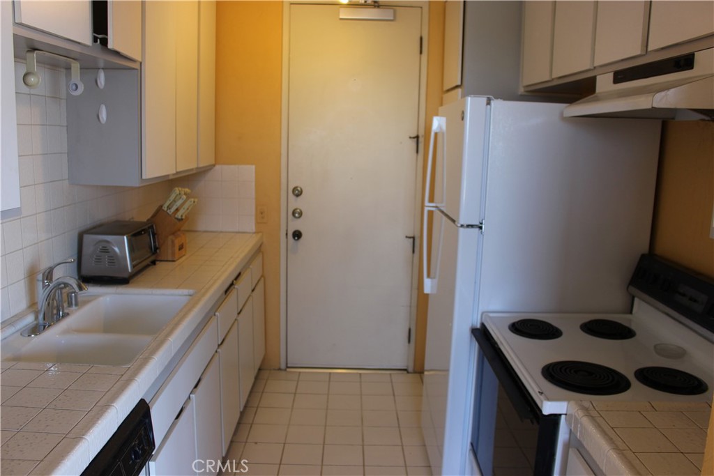 MLS #OC25167934 img 7