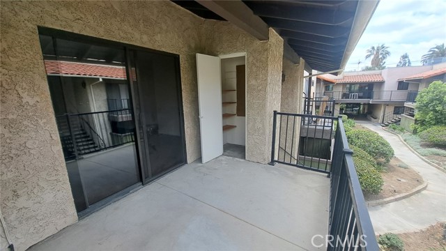 2473 Oswego Street, Pasadena CA: https://media.crmls.org/medias/2be74c80-b74c-435c-b65d-ee460e06468a.jpg