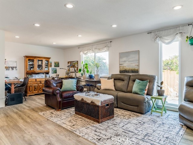 748 Woodland Drive, Los Osos CA: https://media.crmls.org/medias/2be786b3-91e2-4935-8a85-5049a918bba3.jpg