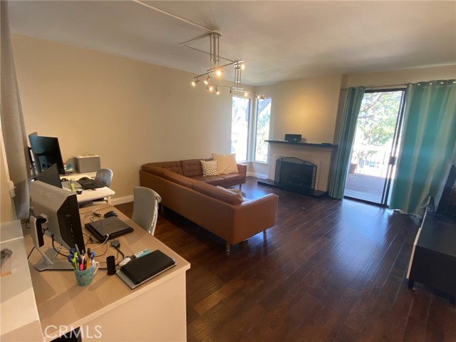 2408 N North Creek Lane, Fullerton CA: https://media.crmls.org/medias/2be7f31c-0465-49b0-81d2-e8548c1d0603.jpg
