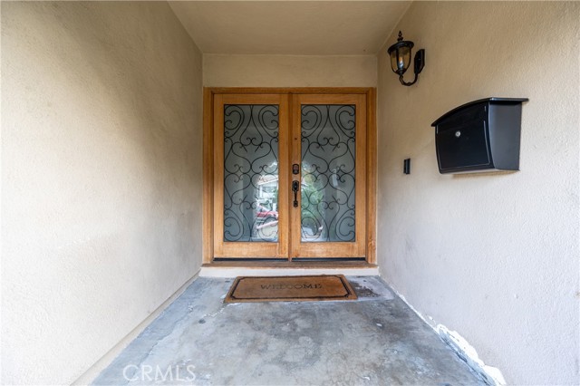 Detail Gallery Image 3 of 30 For 9434 Mclennan Ave, Northridge,  CA 91343 - 3 Beds | 2 Baths