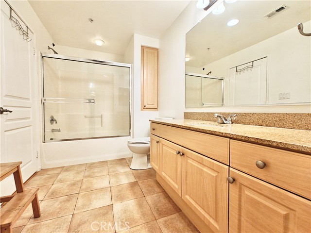 Detail Gallery Image 9 of 22 For 2338 Watermarke Pl, Irvine,  CA 92612 - 1 Beds | 1 Baths