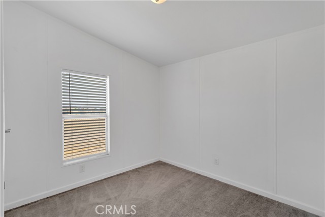 27320 Rodeo Road, Helendale CA: https://media.crmls.org/medias/2be9bbf2-c04d-41c8-99f0-e3ec0038a0d1.jpg