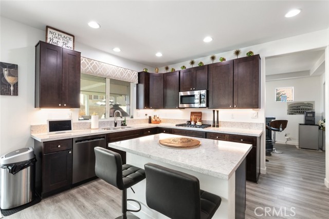 30567 Mill Valley Court, Murrieta CA: https://media.crmls.org/medias/2bea481f-0c7b-4370-9044-24ddd07ac384.jpg