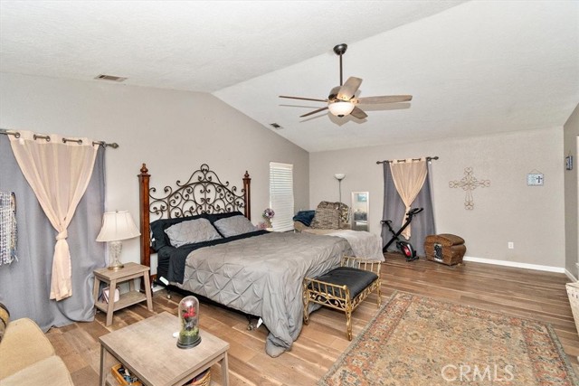 Detail Gallery Image 10 of 43 For 12730 Fir St, Oak Hills,  CA 92344 - – Beds | – Baths