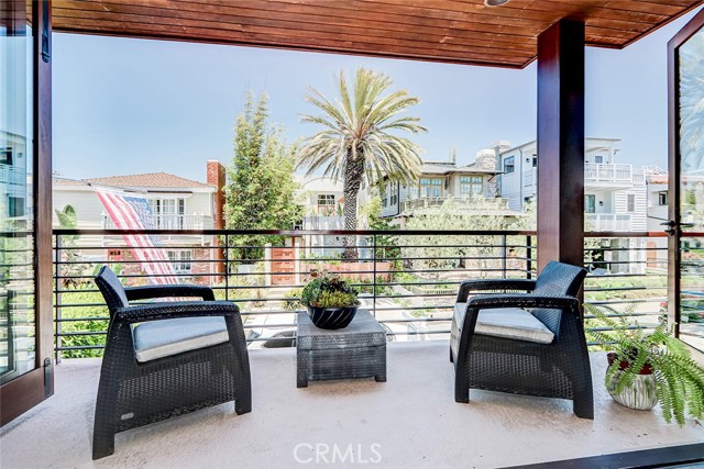 Detail Gallery Image 15 of 47 For 436 32nd St., Manhattan Beach,  CA 90266 - 4 Beds | 4 Baths