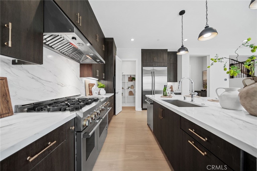 MLS #OC25239001 image #23