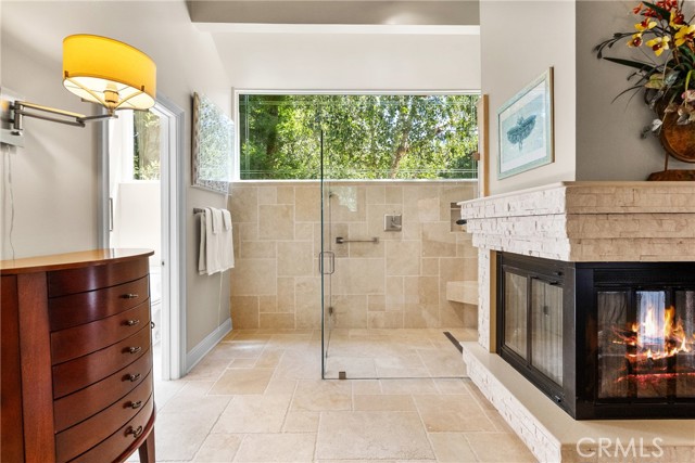 19222 Mayall Street, Northridge CA: https://media.crmls.org/medias/2beab1d2-d35c-49d1-8908-071a5b3d1325.jpg