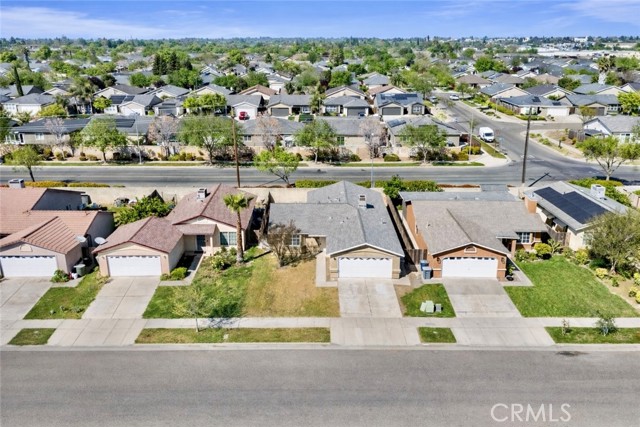 Detail Gallery Image 4 of 26 For 557 Monique St, Merced,  CA 95341 - 4 Beds | 2 Baths