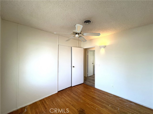 8940 Comet Circle, Westminster CA: https://media.crmls.org/medias/2beafb7a-0bc4-4383-ae2d-c1174acf3e74.jpg