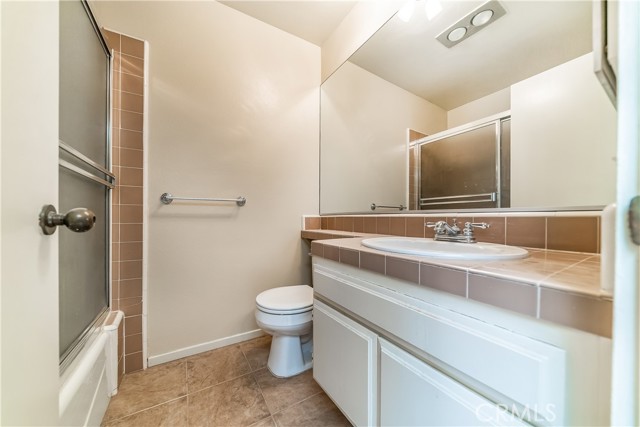 Detail Gallery Image 23 of 33 For 13236 Valleyheart #102,  Studio City,  CA 91604 - 2 Beds | 3 Baths