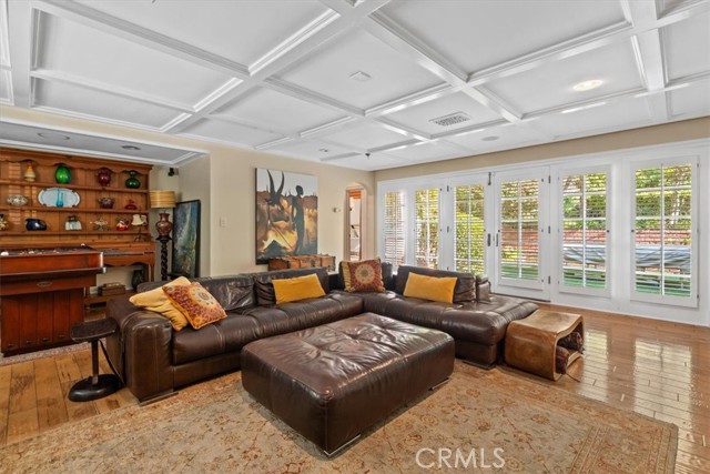 Detail Gallery Image 16 of 35 For 1138 Coldwater Canyon Dr, Beverly Hills,  CA 90210 - 5 Beds | 5 Baths