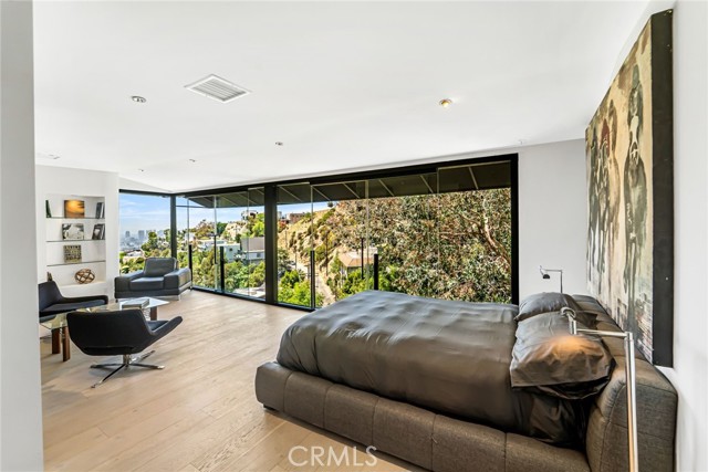 Detail Gallery Image 19 of 34 For 1782 Viewmont Dr, Los Angeles,  CA 90069 - 3 Beds | 4/1 Baths