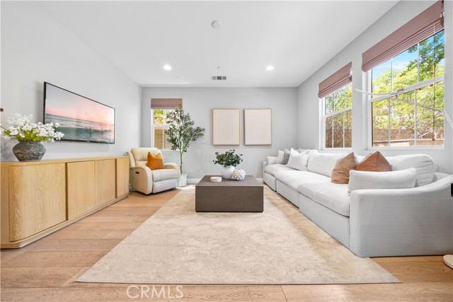 228 Wicker, Irvine CA: https://media.crmls.org/medias/2bec74b9-7a44-4be4-9eea-fafe34f1bbdc.jpg