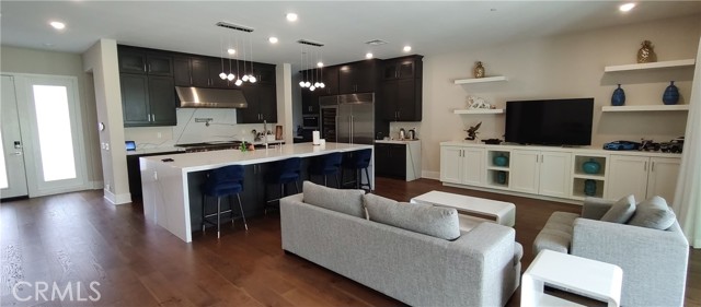 59 Claudius Court, Irvine CA: https://media.crmls.org/medias/2bef16a0-3f06-4d25-8d5d-dc0c0fb69980.jpg