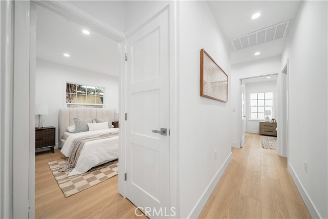 Detail Gallery Image 17 of 57 For 19918 Kittridge, Winnetka,  CA 91306 - 8 Beds | 6 Baths