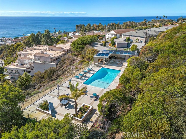 21702 Ocean Vista Drive, Laguna Beach CA: https://media.crmls.org/medias/2befcb8a-8fc9-47e8-adbb-8bb1b63e11d6.jpg
