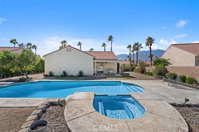 68262 Pasada Road, Cathedral City CA: https://media.crmls.org/medias/2bf05e8c-f688-4a2f-a531-fac7883c58a4.jpg