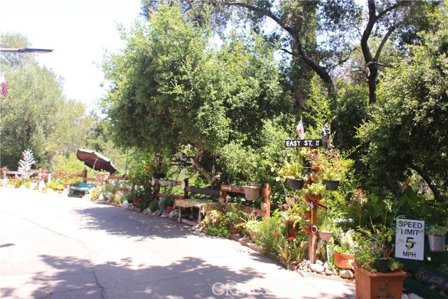10799 Sherman Grove Avenue, Los Angeles CA: https://media.crmls.org/medias/2bf123cc-026b-47f5-8cd7-d8d26d0dd868.jpg
