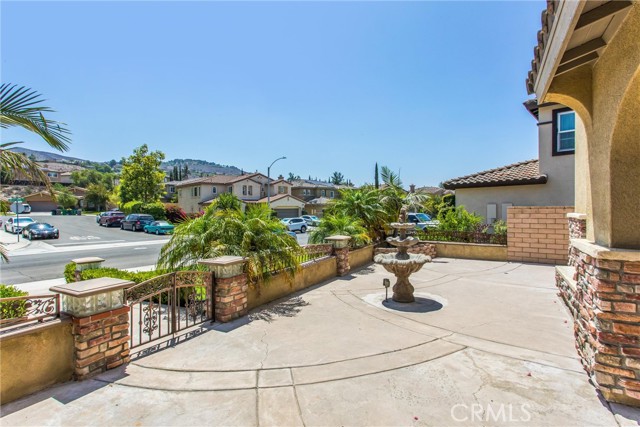 16873 Valley Spring Drive, Riverside CA: https://media.crmls.org/medias/2bf18f96-8a5b-46c7-ba9f-1b3a4bf434b8.jpg