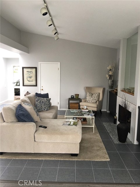 Detail Gallery Image 7 of 25 For 254 Arch St, Laguna Beach,  CA 92651 - 2 Beds | 2 Baths