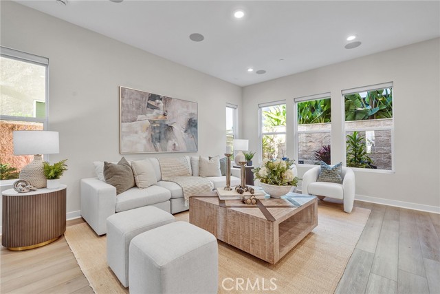 Detail Gallery Image 15 of 63 For 120 Parkland Alley, Lake Forest,  CA 92630 - 5 Beds | 4 Baths