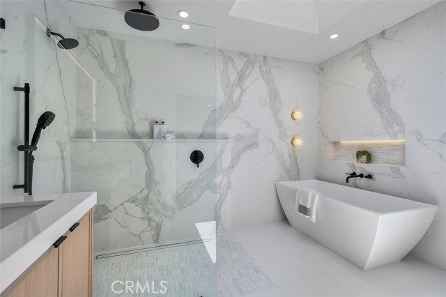 2708 Via Elevado, Palos Verdes Estates CA: https://media.crmls.org/medias/2bf465a6-5b08-4571-b41a-b83521120d85.jpg