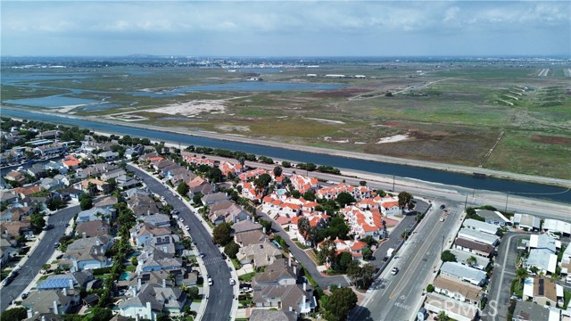 Detail Gallery Image 49 of 51 For 16222 Monterey Ln #107,  Huntington Beach,  CA 92649 - 2 Beds | 2 Baths