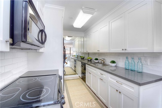 531 Esplanade, Redondo Beach, California 90277, 2 Bedrooms Bedrooms, ,2 BathroomsBathrooms,Residential,Sold,Esplanade,PV17077678